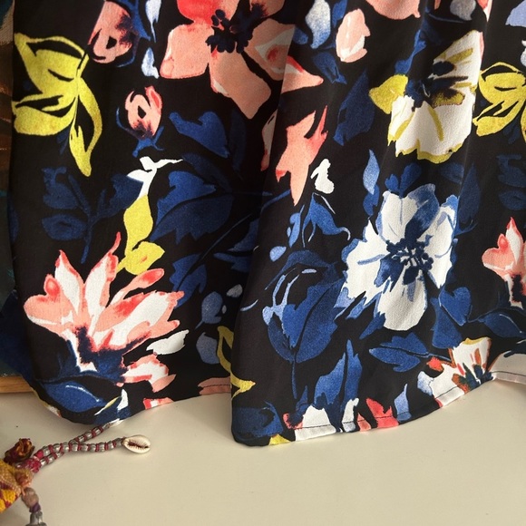 Adyson Parker Navy Floral Blouse S - Picture 6 of 14